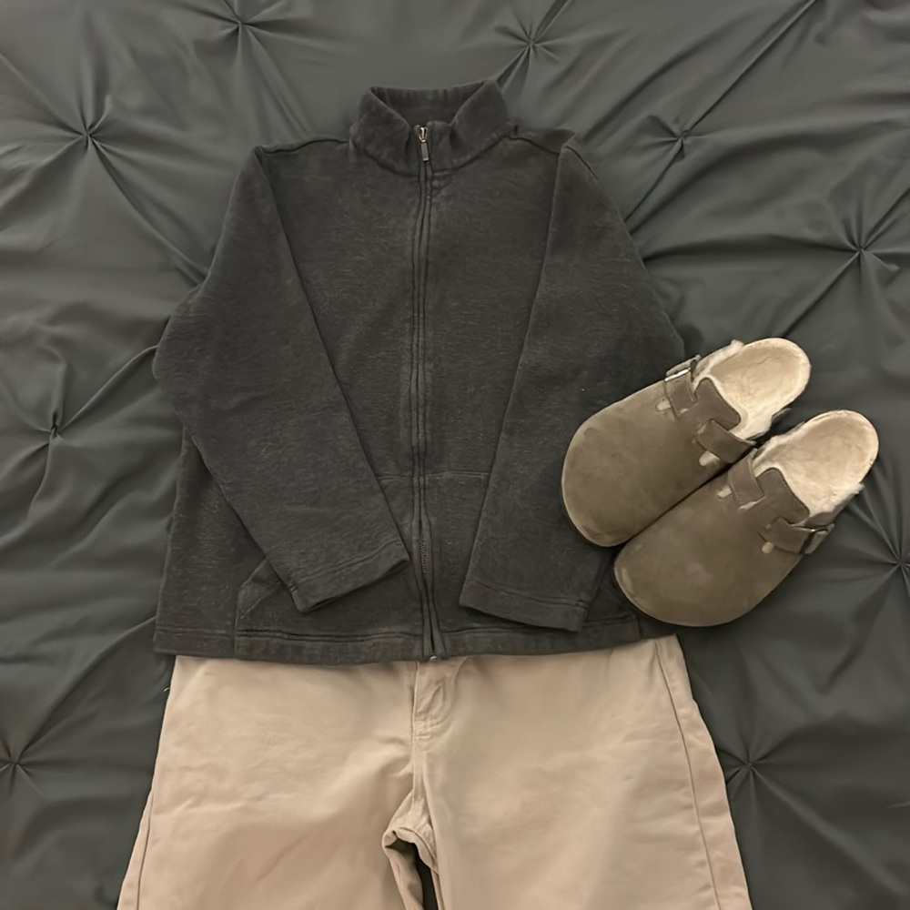 Mens snug fit Medium “L.L. Bean” Zip up